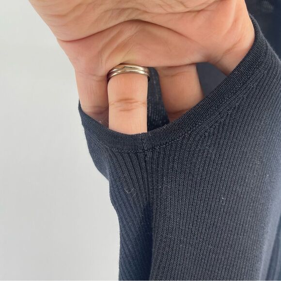 BOSS Hugo Boss Black Ribbed V-Neck Knit Tank with Fringe Detail Small-Medium - Picture 7 of 8